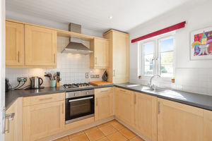 Kitchen with gas hob- click for photo gallery